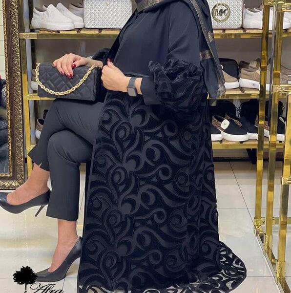 عکس مدل مانتو مخمل بلند ساده و شیک