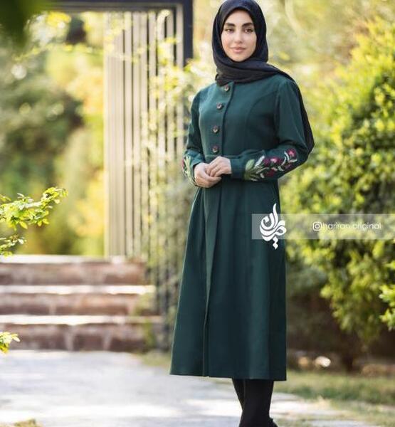 عکس مدل مانتو مخمل بلند ساده و شیک