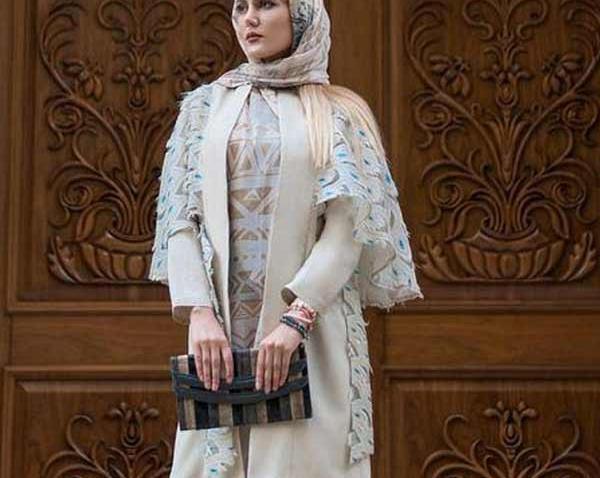 عکس مدل یقه مانتو جلو باز با پارچه ابروبادی