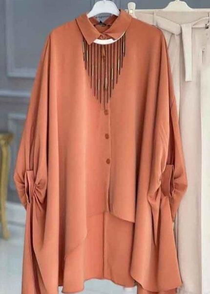 عکس مدل یقه مانتو جلو باز با پارچه ابروبادی