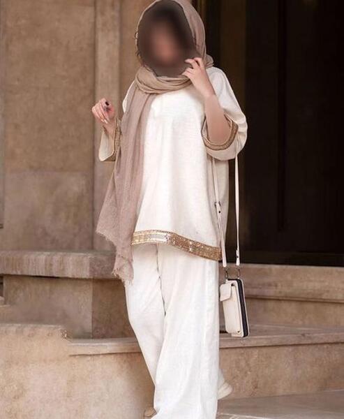 عکس مدل مانتو کوتاه جلو باز با شلوار گشاد