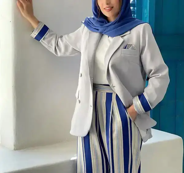 عکس مدل مانتو جلو باز با پارچه لمه شنی