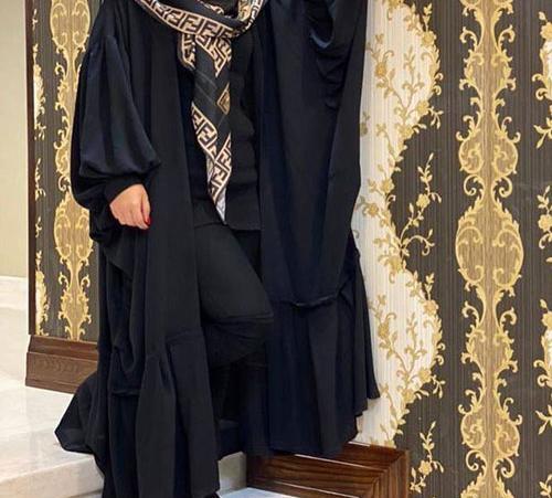 عکس مدل مانتو گشاد بلند مشکی