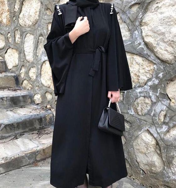 عکس مدل مانتو بلند مجلسی مشکی