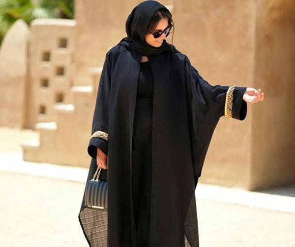 عکس مدل مانتو مشکی بلند ساده جدید
