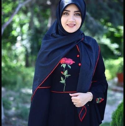 عکس مدل مانتو بلند مجلسی مشکی جدید