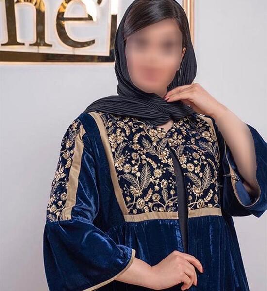 عکس مدل مانتو بلند مخمل سوزن دوزی