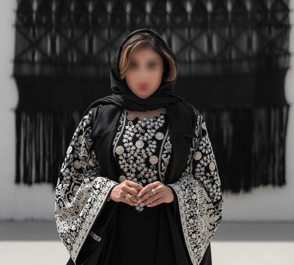 عکس مدل مانتو بلند مخمل سوزن دوزی