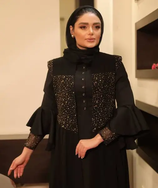عکس مدل مانتو مجلسی بلند مخمل