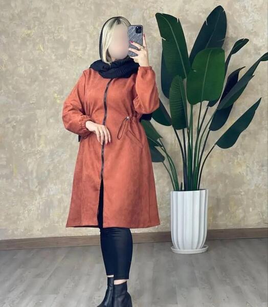 عکس مدل مانتو سوییت مشکی بلند جلو بسته