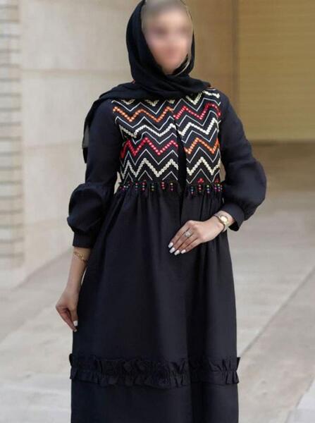 عکس مدل مانتو سوییت مشکی بلند جلو بسته