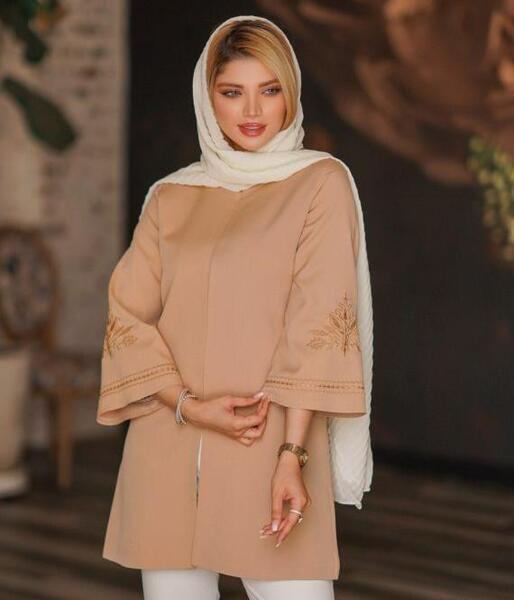 عکس مدل مانتو بلند مخمل کبریتی ریز