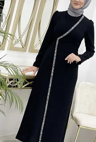 عکس مدل مانتو بلند مشکی زنانه