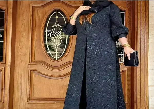 عکس مدل مانتو بلند با پارچه کتان لمه