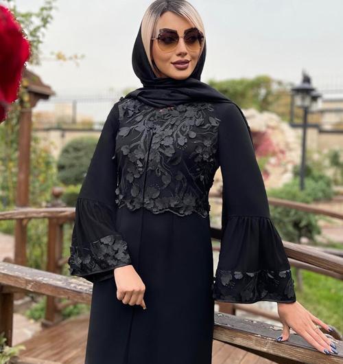 عکس مدل مانتو مجلسی بلند مشکی گیپور