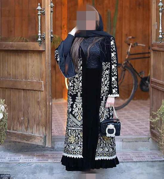 عکس مدل مانتو بلند کلوش جلو باز
