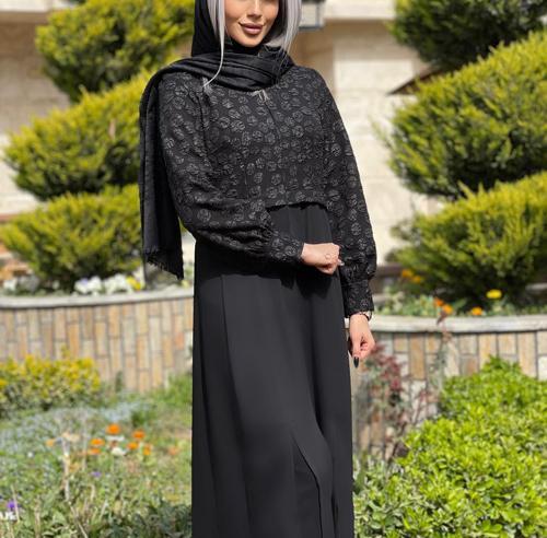 عکس مدل مانتو مشکی طرح دار بلند