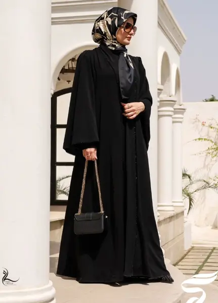 عکس مدل مانتو عبایی بلند جلو بسته