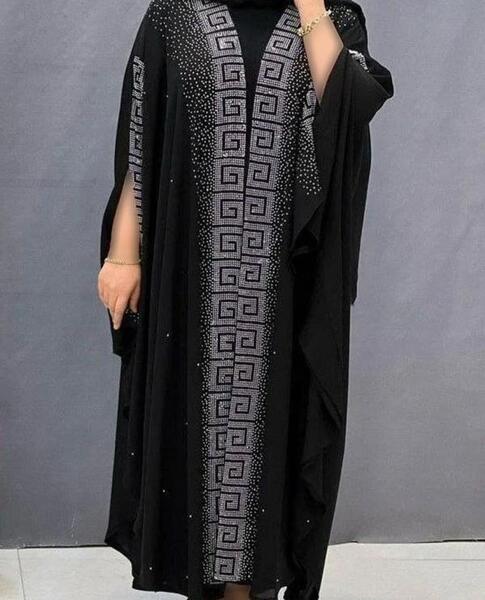 عکس مدل مانتو عربی بلند مشکی
