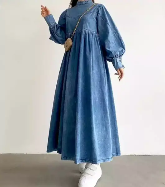 عکس مدل مانتو بلند با پارچه طرح لی