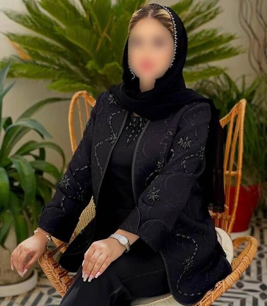 عکس مدل مانتو بلند با پارچه ژاکارد مشکی