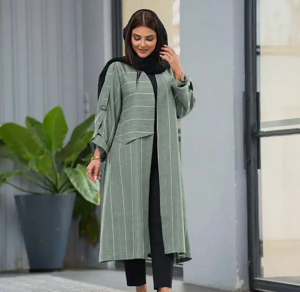 عکس مدل مانتو بلند حریر ساده