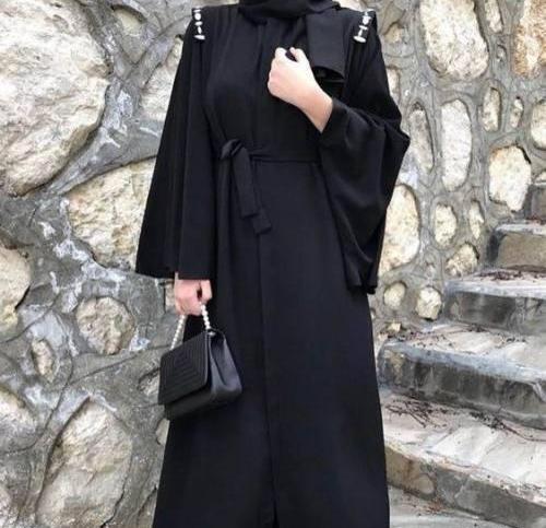 عکس مدل مانتو های حریر مشکی بلند