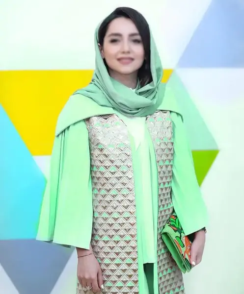 عکس مدل مانتو بلند تا زیر زانو دخترانه