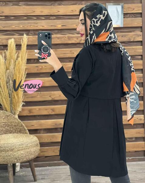 عکس مدل مانتو مشکی بلند پیله دار