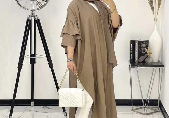 عکس مدل مانتو بلند جلو بسته با پارچه ابروبادی
