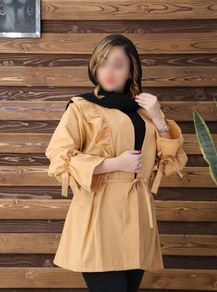 عکس مدل مانتو ساده بلند با استین مچی