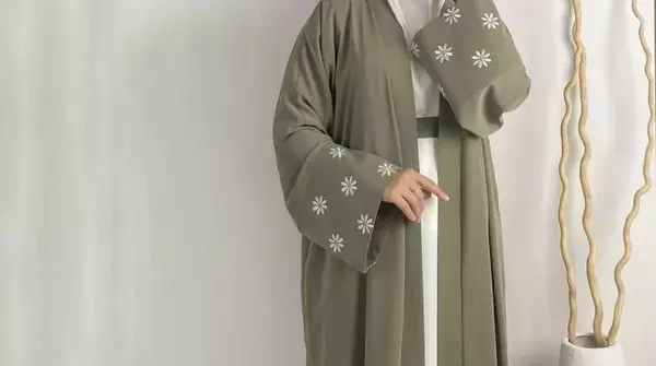 عکس مدل مانتو عبایی جدید دخترانه