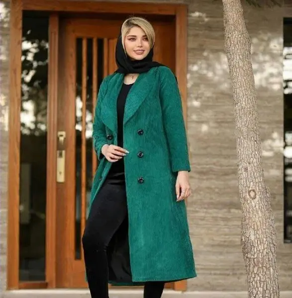 عکس مدل مانتو مخمل کبریتی مشکی