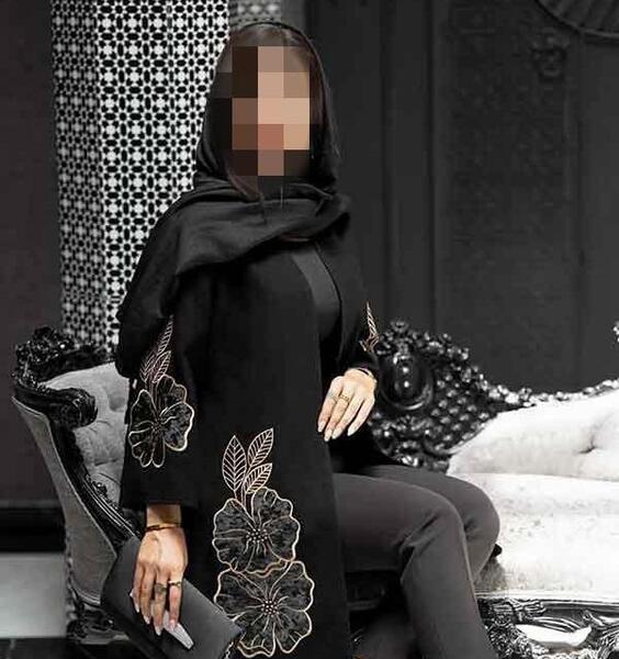 عکس مدل مانتو مجلسی بلند مشکی ابروبادی