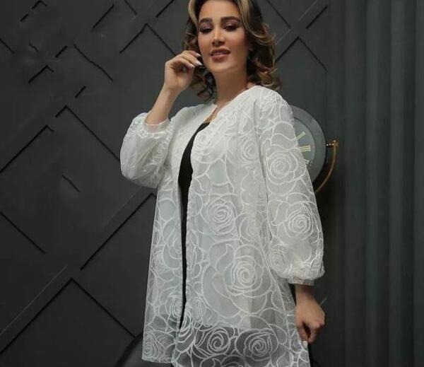 عکس مدل مانتو مجلسی با گیپور و حریر