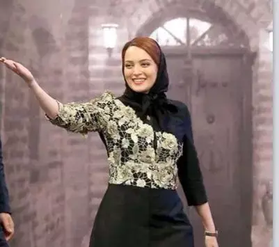 عکس مدل مانتو مجلسی با پارچه گیپور 2018