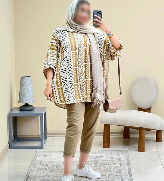 عکس مدل مانتو اسپرت کوتاه دکمه دار
