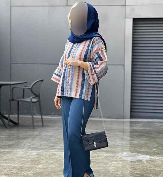 عکس مدل مانتو نخی گلدار جلو باز