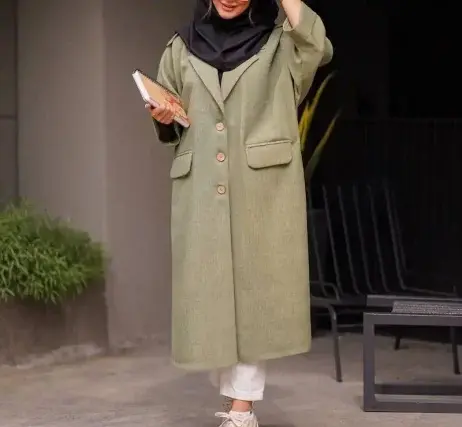 عکس مدل مانتو بلند اسپرت ساده