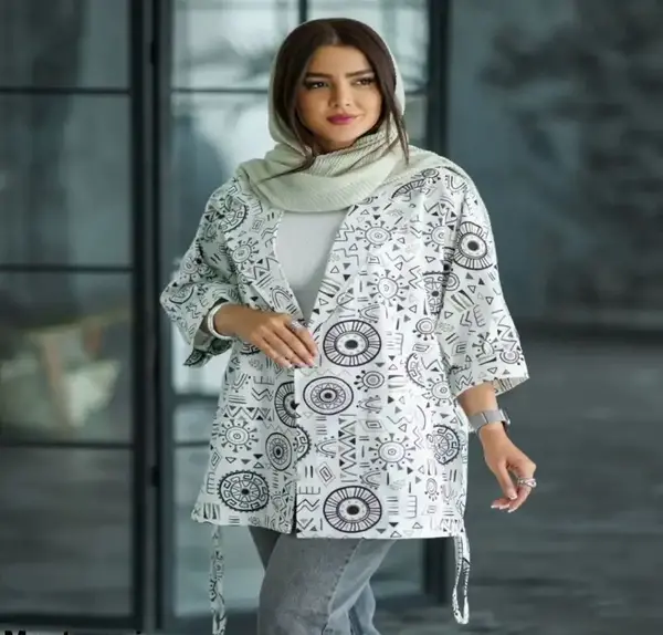 عکس مدل مانتو اسپرت سفید مشکی
