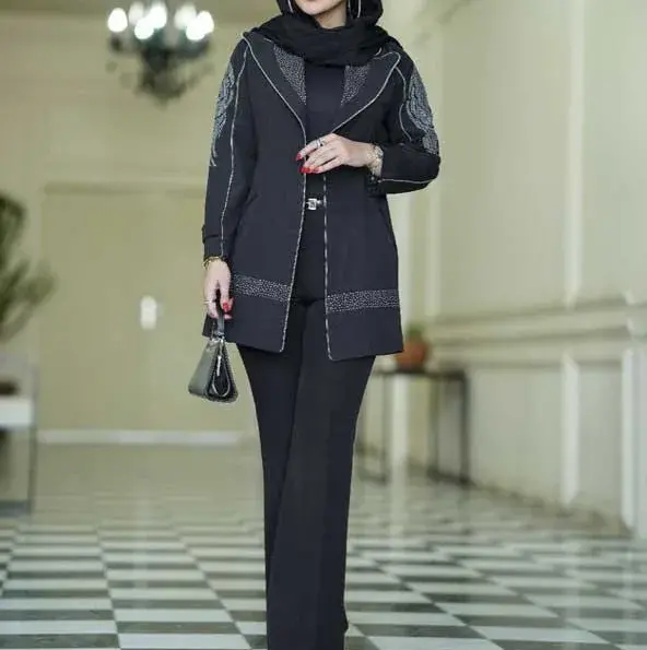 عکس مدل مانتو مشکی اسپرت زنانه