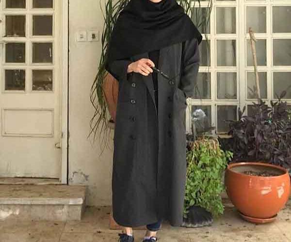 عکس مدل مانتو مشکی اسپرت دانشجویی