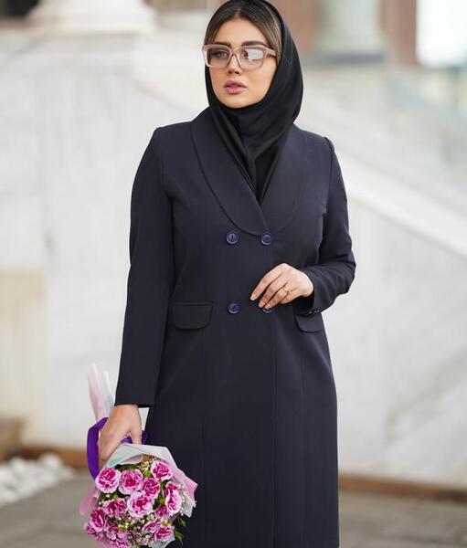 عکس مدل مانتو یقه ارشال دکمه دار