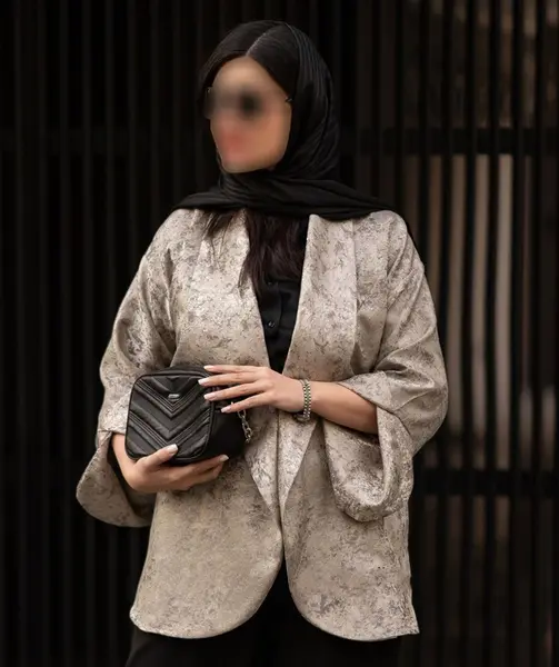 عکس مدل مانتو یقه امریکایی بلند
