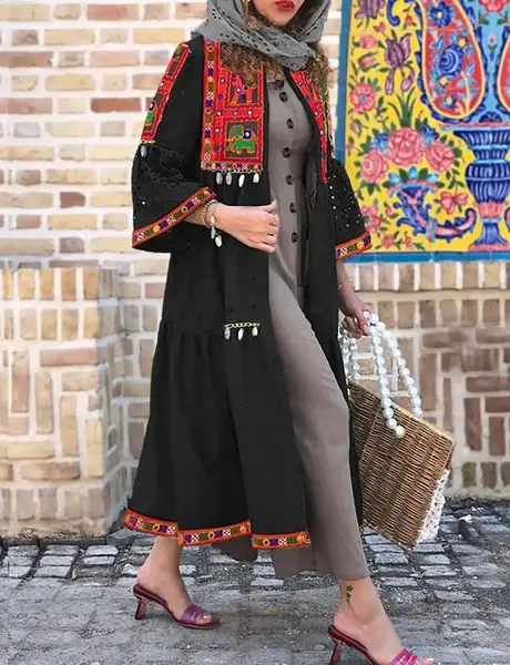 عکس مدل مانتو طرح سنتی مشکی