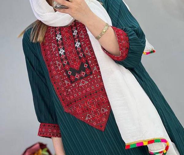 عکس مدل مانتو طرح سنتی مشکی