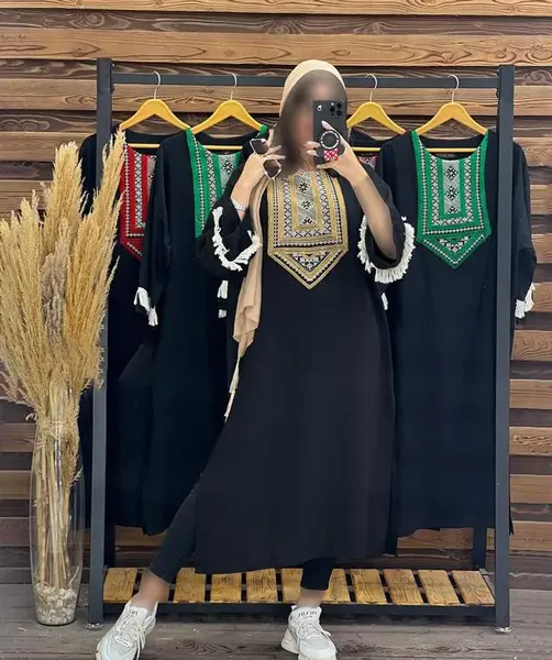 عکس مدل مانتو طرح سنتی مشکی
