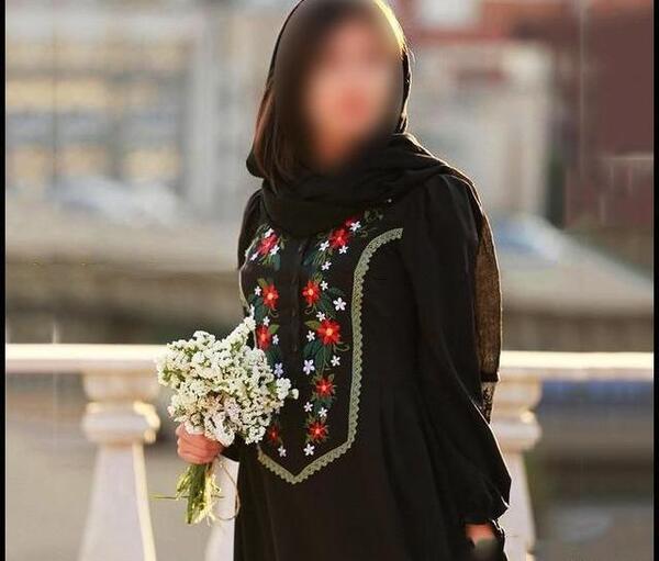 عکس مدل مانتو طرح سنتی مشکی