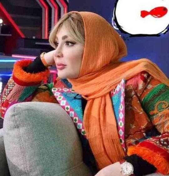 عکس مدل مانتو مخمل نیوشا ضیغمی در برنامه دورهمی