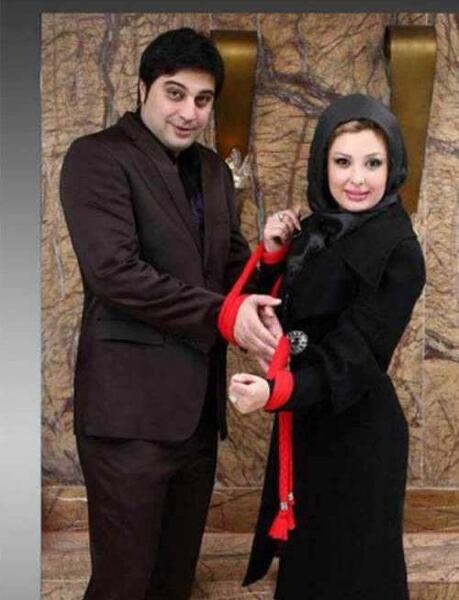 عکس مدل مانتو مخمل نیوشا ضیغمی در برنامه دورهمی